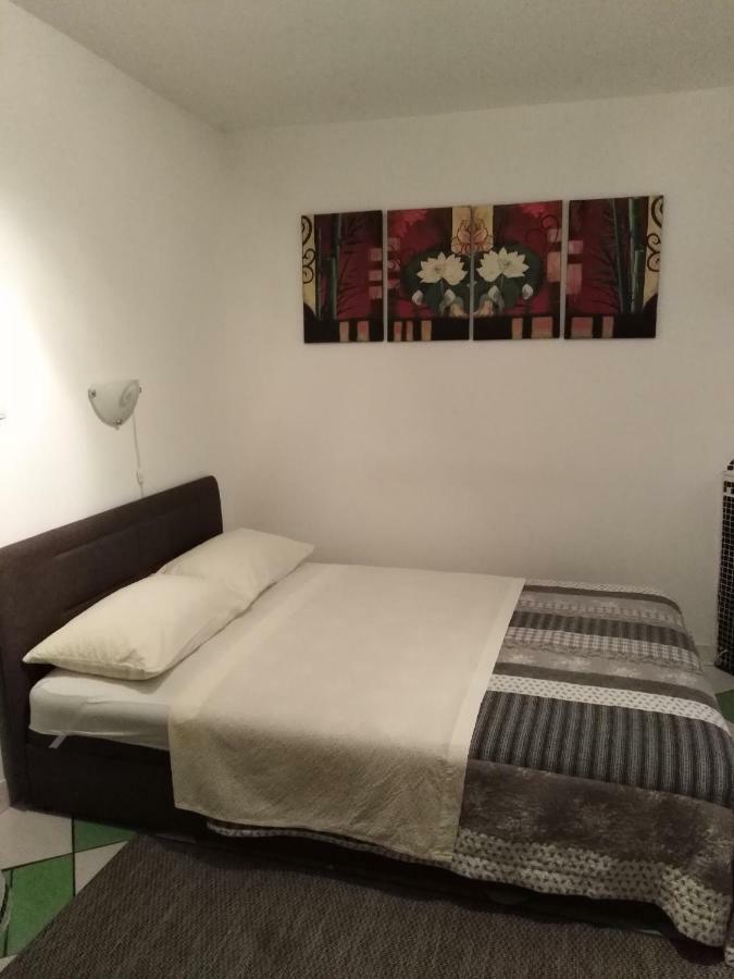 Split Studio Irisha Екстер'єр фото